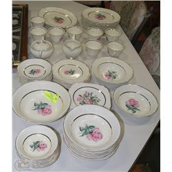 32PC SOVEREIGN POTTERS EARTHENWARE CHINA SET