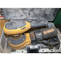 DEWALT ELECTRIC ORBITAL SANDER IN CASE