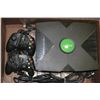 Image 1 : BOX W/ORIGINAL XBOX CONSOLE W/CORDS &