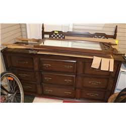 VINTAGE ESTATE DBL SIZE HEADBOARD,WITH RAILS