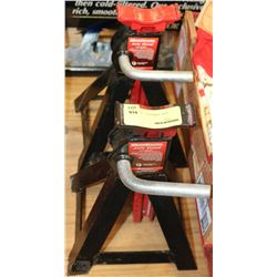 PAIR OF MOTOMASTER 3 TON AXLE STANDS