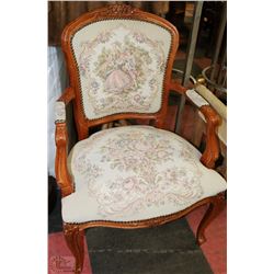 VINTAGE ESTATE WOOD CARVED NEEDLEPOINT FRENCH