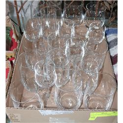 BOX OF CRYSTAL GLASSES