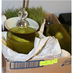 BOX OF SHOWHOME DÉCOR ITEMS AND PENDANT LIGHT