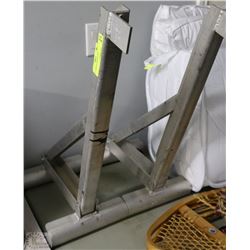 2 ALUMINUM LADDER JACKS