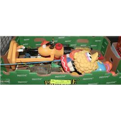 LARGE FLAT OF TOYS AND ESTATE ITEMS INCL MINIONS,