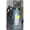 Image 1 : WESTWARD 6 TON HYDRAULIC JACK WITH 2 STANDS