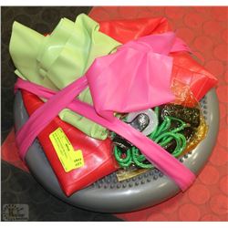 LOT WITH EXERCISE BALL, BALANCE BALL AND 3