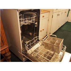 Danby Designer Dishwasher - 36"x26"x17"