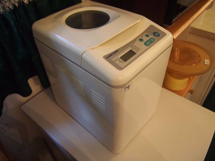 Black And Decker All In One Deluxe Automatic Bread maker