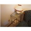 Image 1 : End Table W/ Lamp