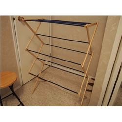 Collapsible Closet Stand