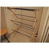 Image 1 : Collapsible Closet Stand