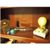 Image 1 : Dollar Coin Bank, Globe Paperweights, Hot Air Balloon Music Box, Brush