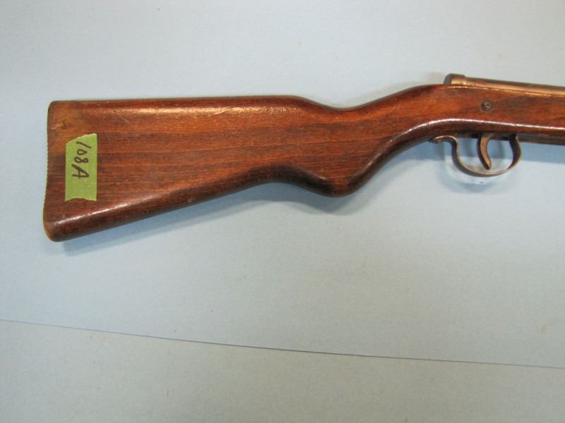 DIANA MODEL 16 PELLET GUN MADE IN GREAT BRITAIN