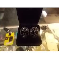 EARRINGS - GOTHIC SKULL DESIGN