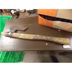 VINTAGE BLACK STEEL HATCHET - VICTORIAN ERA DESIGN