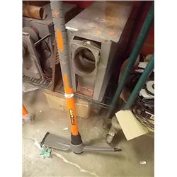 NEW FIBRE GLASS HANDLE PICK / MADDOCK - 5LB