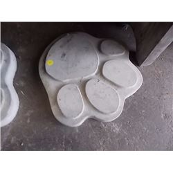 CONCRETE PAW -  MED