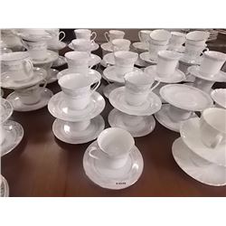 CATERING - TEA CUPS AND SAUCERS - 34PC