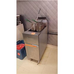 FRYMASTER DOUBLE BASKET NATURAL GAS DEEP FRYER UNIT WITH UTENSILS AS PICTURED