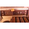 Image 2 : HOTPOINT FOUR BURNER RANGE WITH OVEN