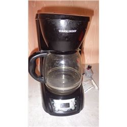 BLACK & DECKER COFFEE MAKER