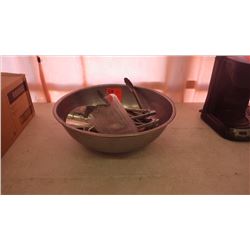 LARGE STAINLESS STEEL BOWL WITH ALL ITEMS PICTURED