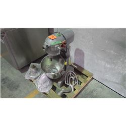 PAN PACIFIC 20 QT 3 SPEED DOUGH MIXER WITH BLADES/CHOPPER AND PADDLES