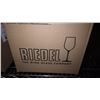 Image 3 : CASE RIEDEL 12 WINE GLASSES