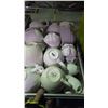 Image 4 : 3 TRAYS VARIOUS COFFEE MUGS CREMA WARE