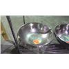 Image 2 : 4 LARGE STAINLESS STEEL MIXING BOWLS