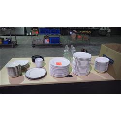 VARIOUS SIZES OF WHITE COMMERCIAL RESTAURANT DISHES/SALT & PEPPER MILL AND 4 GLASS BOTTLES
