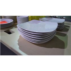 BOX COFFEE CUPS/CRATE OF GLASSES/SAUCERS AND LUNCHEON PLATES