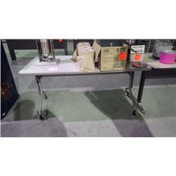 HEAVY DUTY DESK ON WHEELS