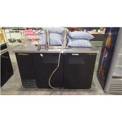 TRUE SELF CONTAINED TWIN HEAD DRAFT BEER COOLER DISPENSER (LIKE NEW)