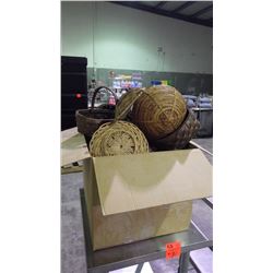 BOX OF WICKER TRAYS AND BASKETS