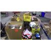 Image 1 : PALLET OF RESTAURANT CLEANING SUPPLIES