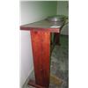 Image 2 : CURVED WOOD HIGH TOP TABLE