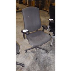 HIGH END MESH OFFICE CHAIR