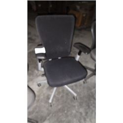 HERMAN MUELLER HIGH END OFFICE CHAIR
