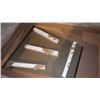 Image 1 : NEW CATERPILLAR SIDE GKASS WINDOW 167-6145