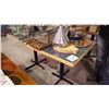 Image 2 : 2 ARBORITE 24" SQUARE TABLES