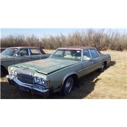 1977 CHRYSLER NEWPORT 4 DOOR, 400 4 BBL ENGINE, COMPLETE, PARTS