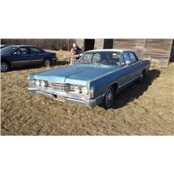 1968 METEOR MONTCALM 302 RUNS, 4 DR. HAS REVERSE