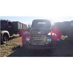 1948 FORD F68 1 TON TRUCK, 239 FLATHEAD V8, MOTOR TURNS