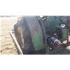 Image 3 : JD MODEL D TRACTOR SERIAL NUMBER: 173861 ELECTRIC START, NOT RUNNING BUT NOT SEIZED, REASONABLE TIN