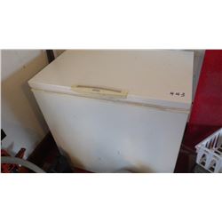 APARTMENT SIZE KENMORE FREEZER