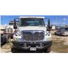 Image 2 : 2003 International 4400 Detroit Dt466 flat bed truck - Large Lift Gate 6 speed 33,000gvw 18x8 bed
