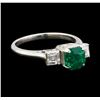 Image 1 : 1.04 ctw Emerald and Diamond Ring - Platinum